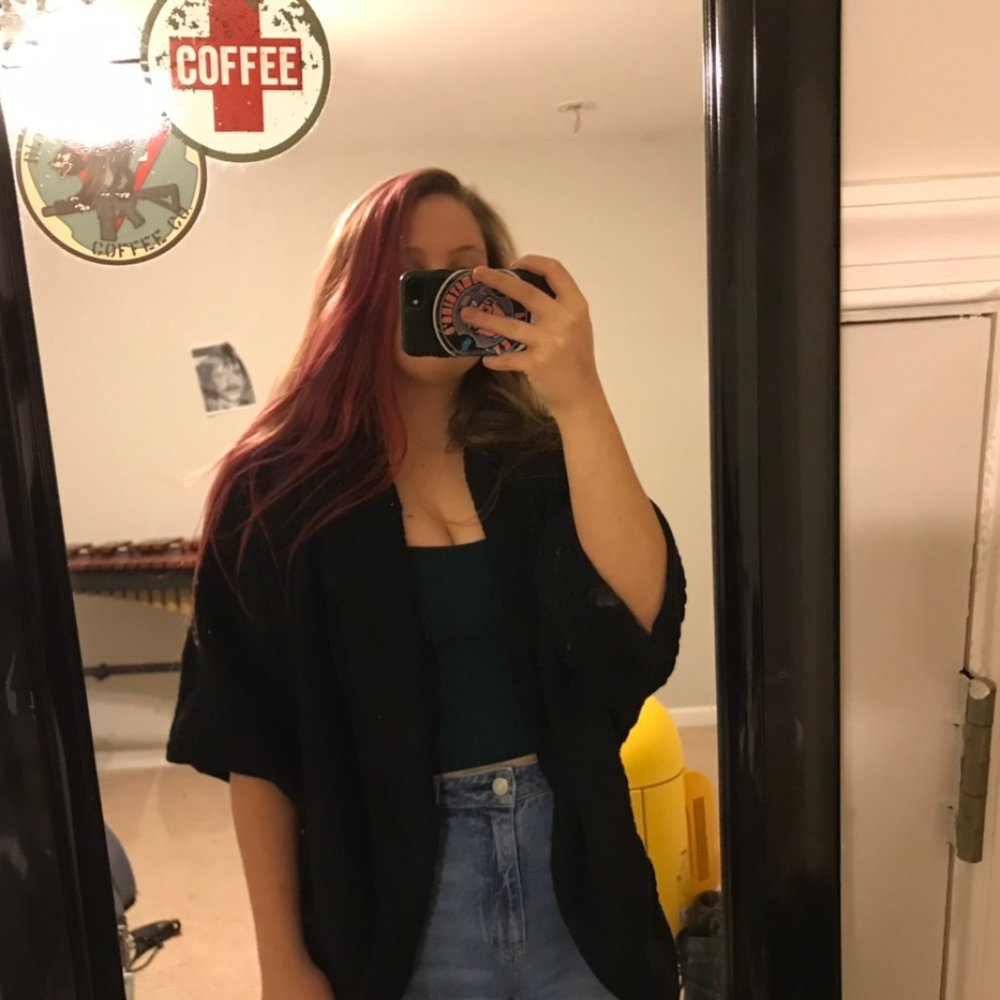 short sleeve scrunched ribbed black cardigan